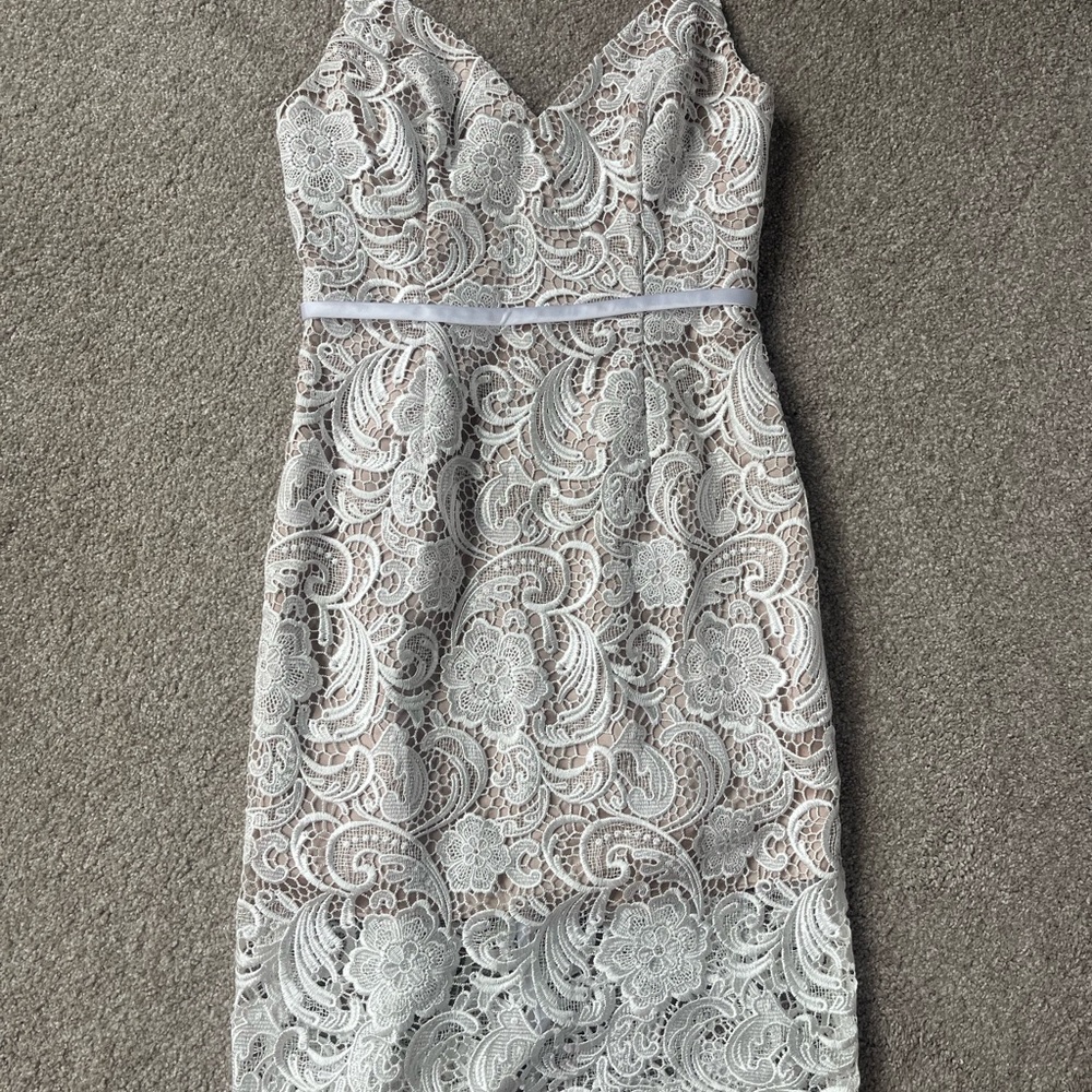 Studio Elegant Lace Midi Dress - Cream